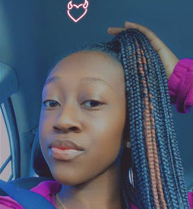 Meet your Posher, Mia